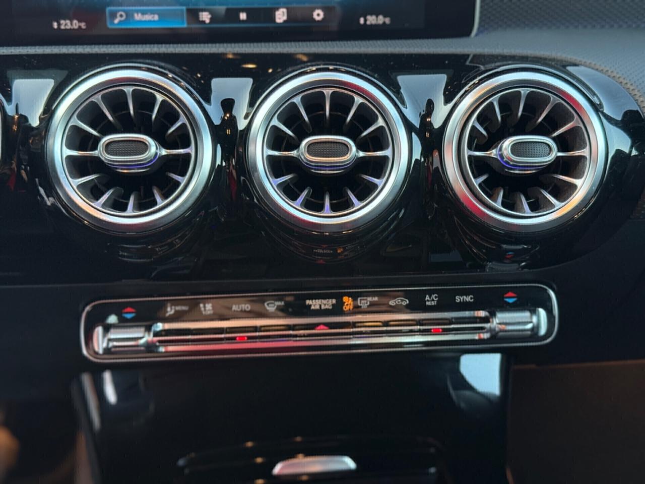 Mercedes-benz CLA 200 Shooting Brake Premium 4matic auto