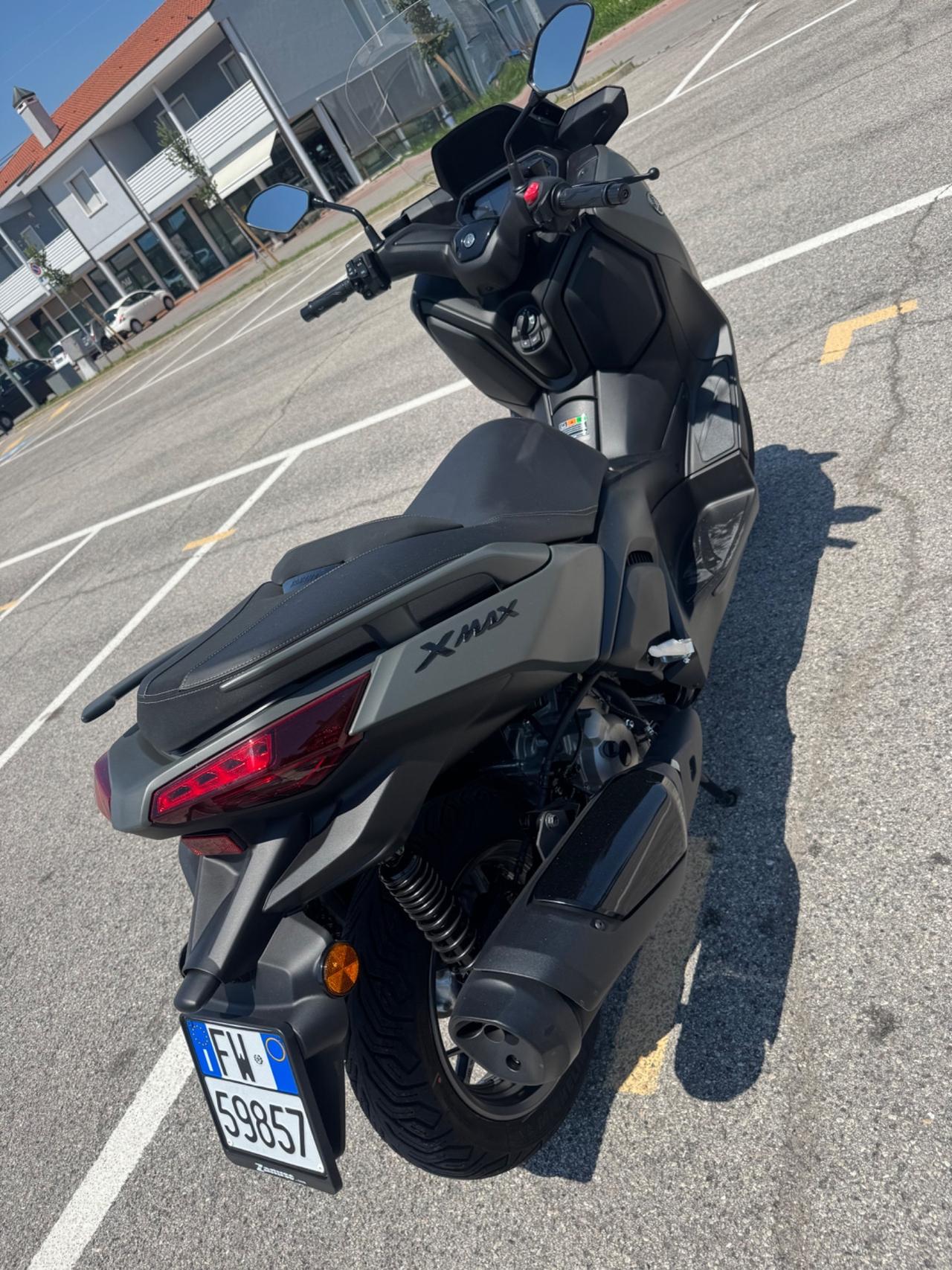 Yamaha X-Max 300 Tech