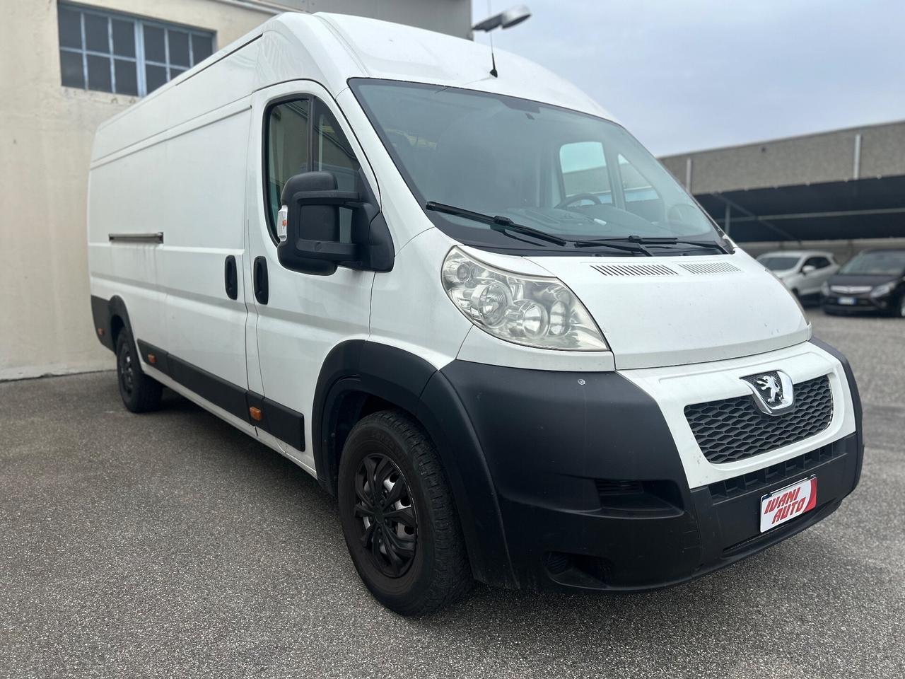 Peugeot Boxer 330 BlueHDi 140