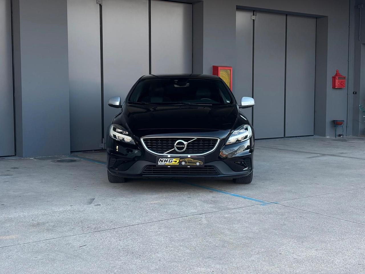 Volvo V40 D2 R-design Momentum