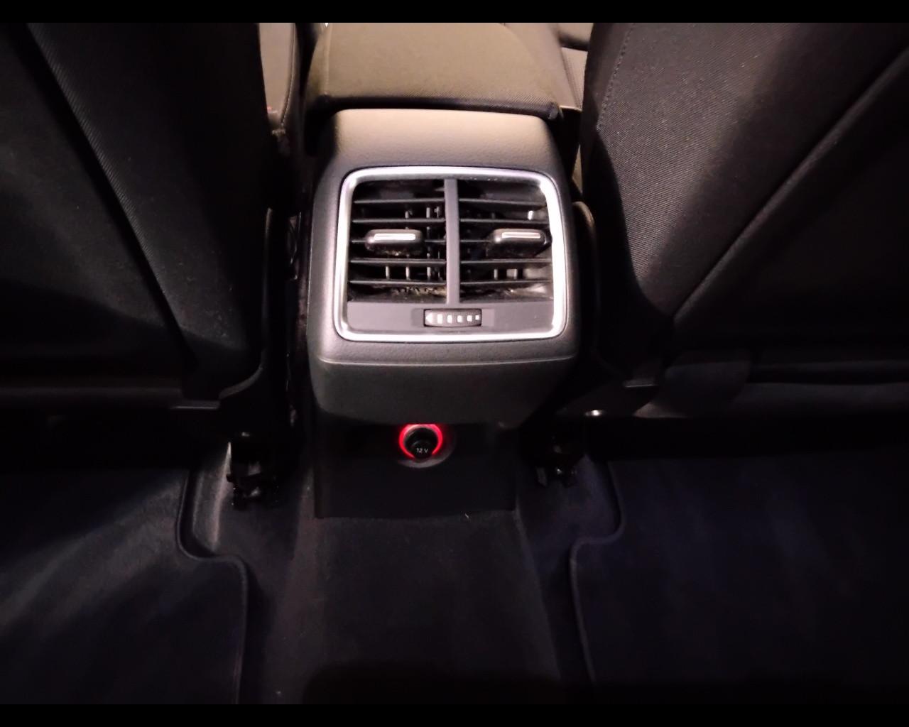 AUDI Q3 I 2015 - Q3 2.0 tdi Business 120cv s-tronic