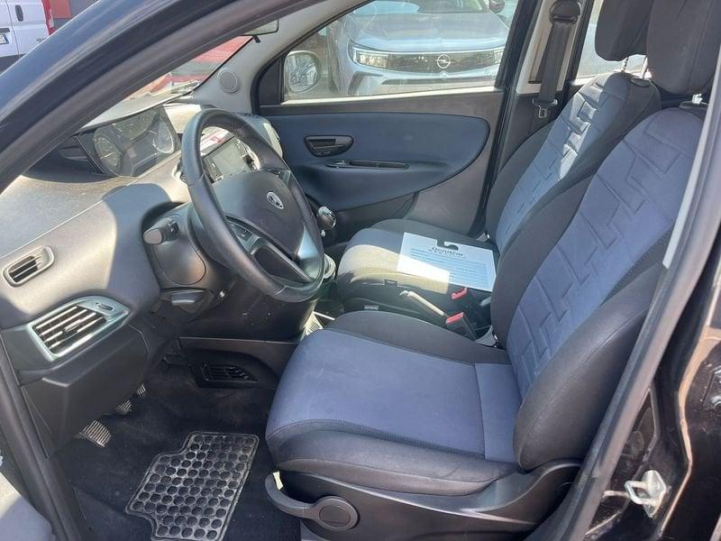 Lancia Ypsilon Ypsilon 1.0 FireFly 5 porte S&S Hybrid Platino