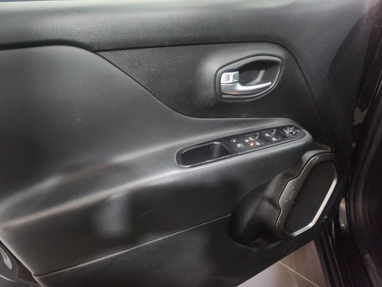 Jeep Renegade 1.3 T4 DDCT Limited