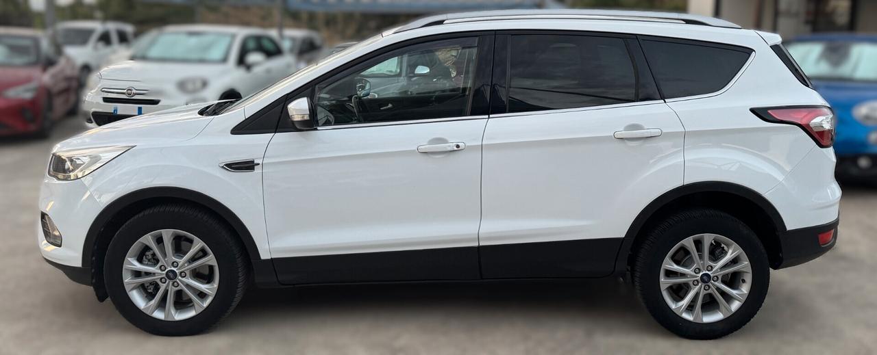 Ford Kuga 1.5 TDCI 120 CV S&S 2WD Powershift Titanium