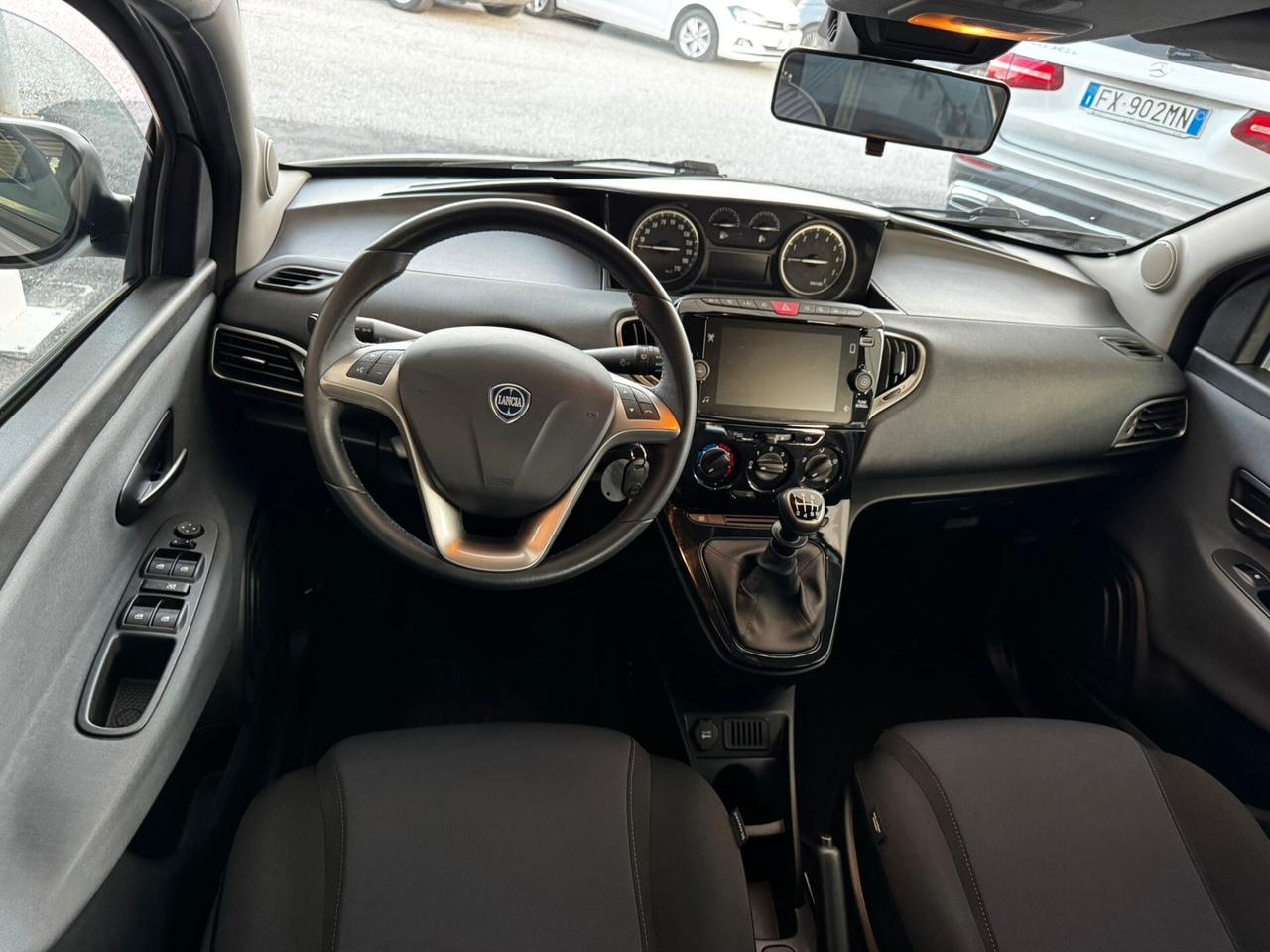 Lancia Ypsilon 1.0 FireFly 5 porte S&S Hybrid Ecochic Gold