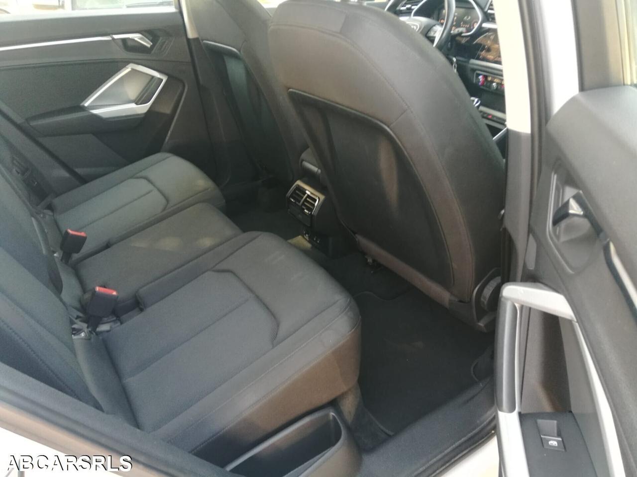 AUDI - Q3 - 35 TDI S tronic S line edition - FINAN