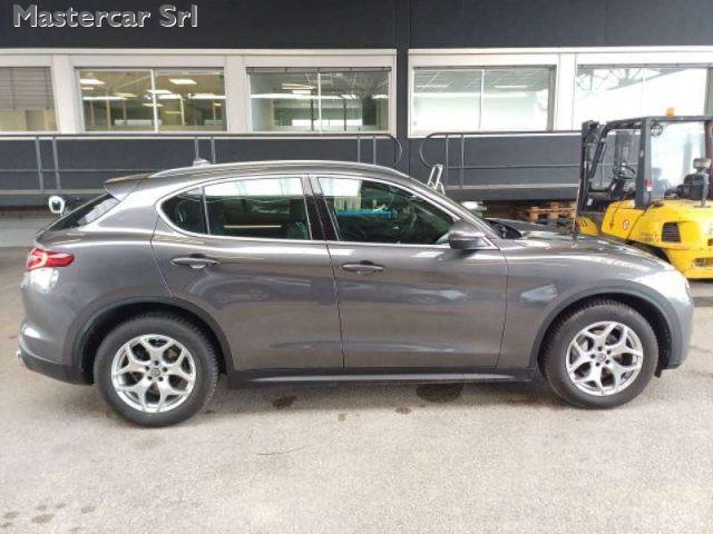 ALFA ROMEO Stelvio Stelvio 2.2 td Business Q4 4x4 190cv autom. - ta