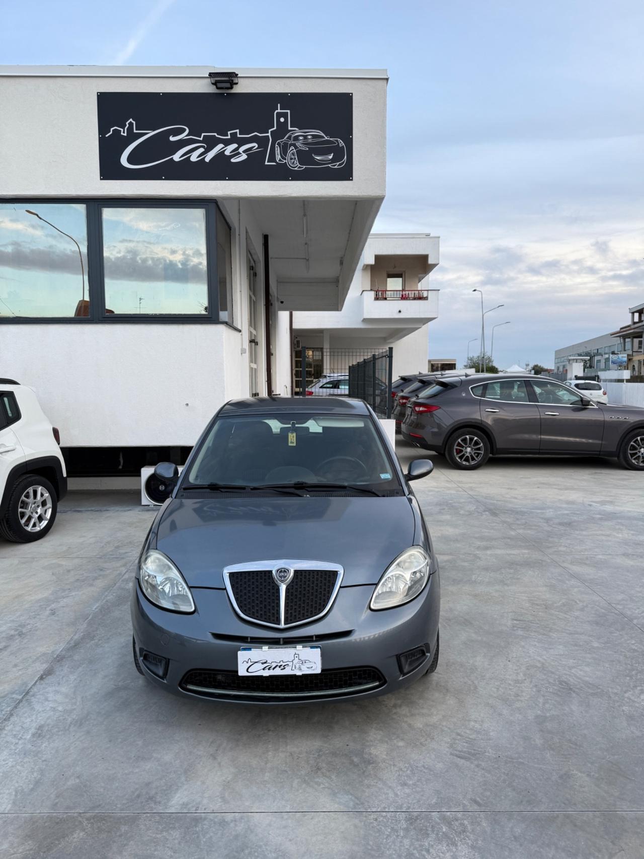 Lancia Ypsilon 1.2 Oro