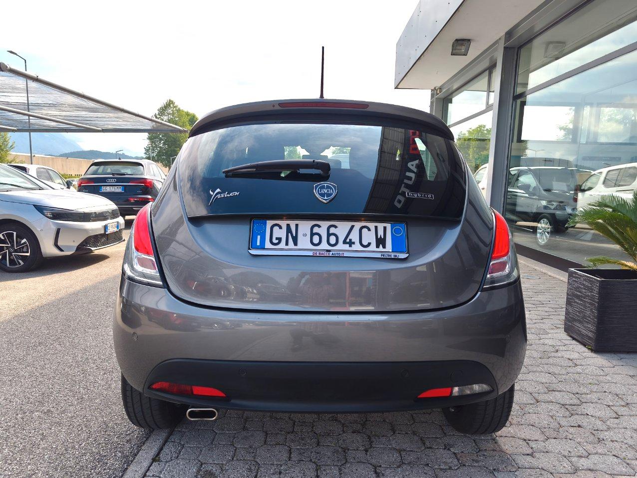Lancia Ypsilon 1.0 hybrid Gold 70cv (5 POSTI + NAV) OK NEOPATENTATI