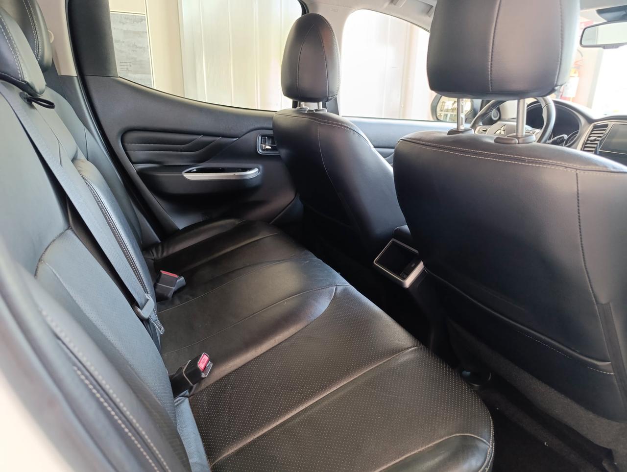 Mitsubishi L200 Double Cab L200 d.cab 2.3d Intense 4wd 150cv auto