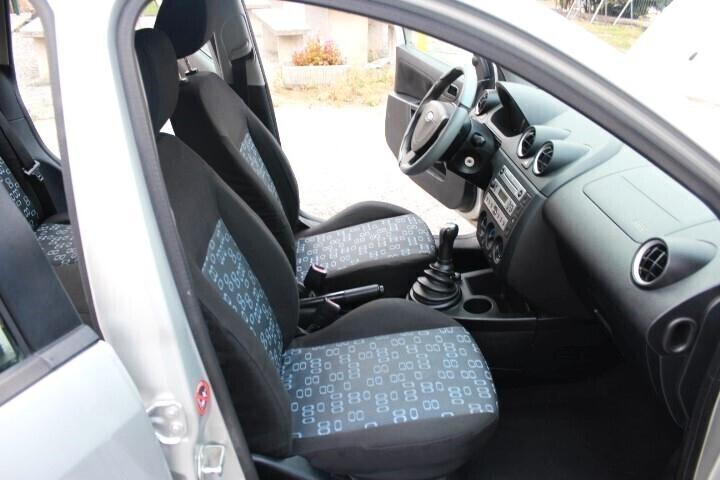 FORD FIESTA 1.2ie TECNO-GREY 5P ESTETICA COME DA FOTO CLIMATIZZATA ABS EBD RADIO CD ESENTE BOLLO