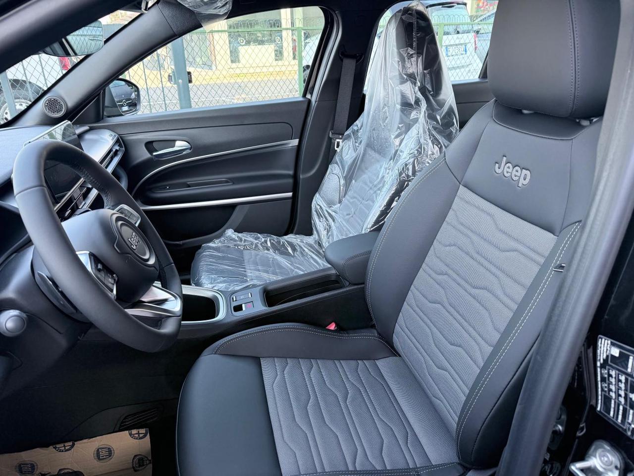 Jeep Avenger 1.2 turbo e-hybrid mhev Upland 4xe 145cv edct6