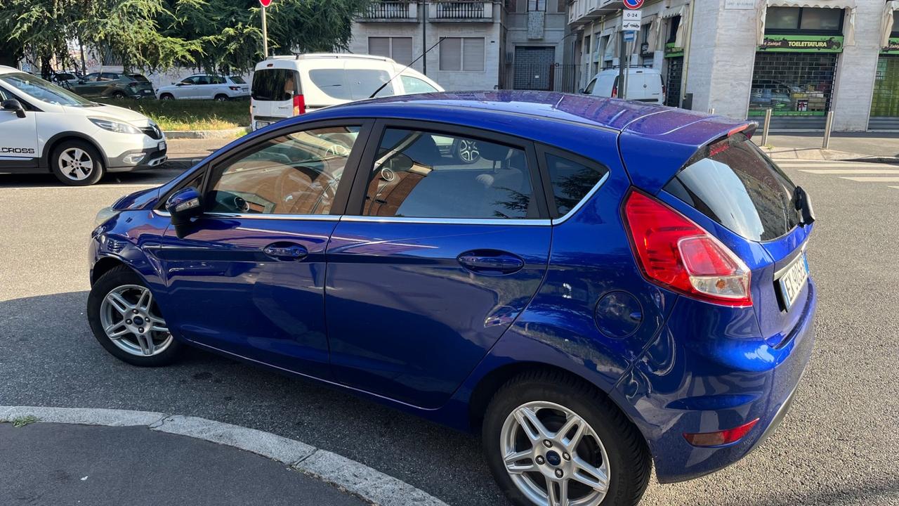Ford Fiesta 1.4 5 porte Bz.- GPL Titanium