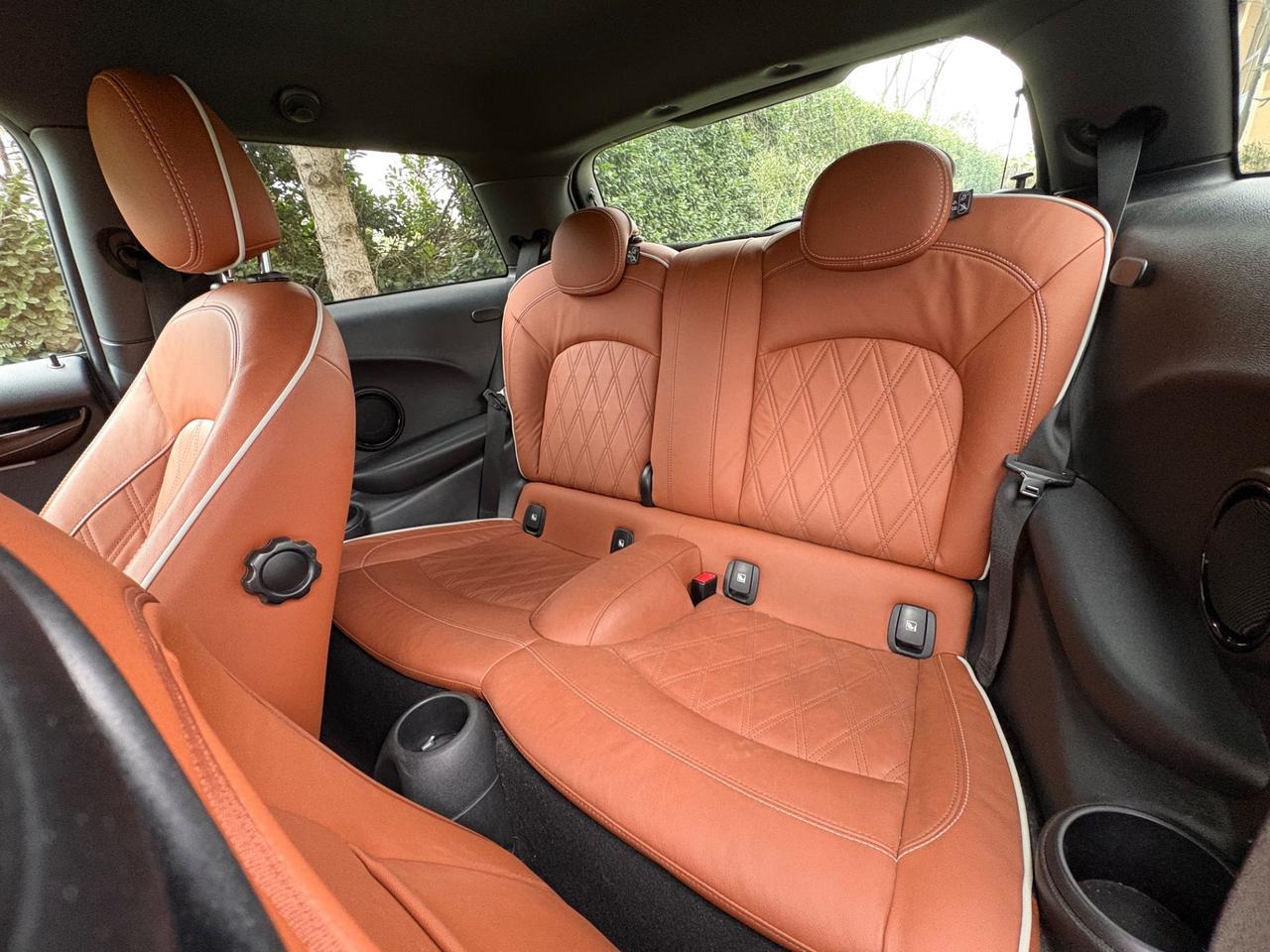 MINI John Cooper Works 2.0 231cv auto