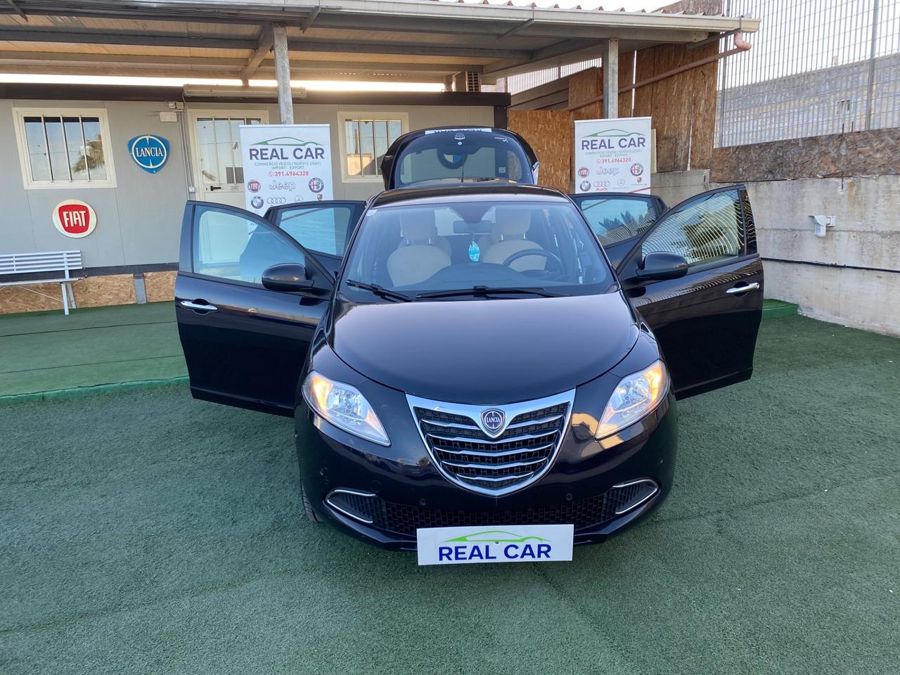 Lancia Ypsilon 1.2 benzina 5 Posti Neopatentati