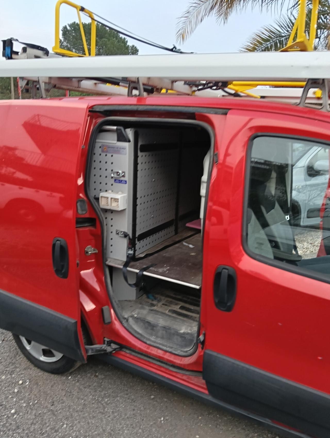 Fiat fiorino 1.3 mtj allestito