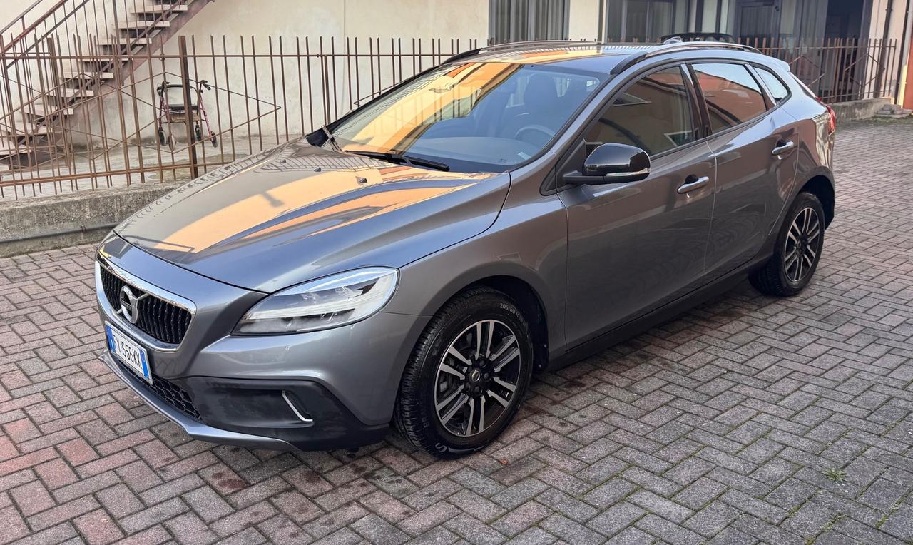 Volvo V40 Cross Country D2 Business Plus
