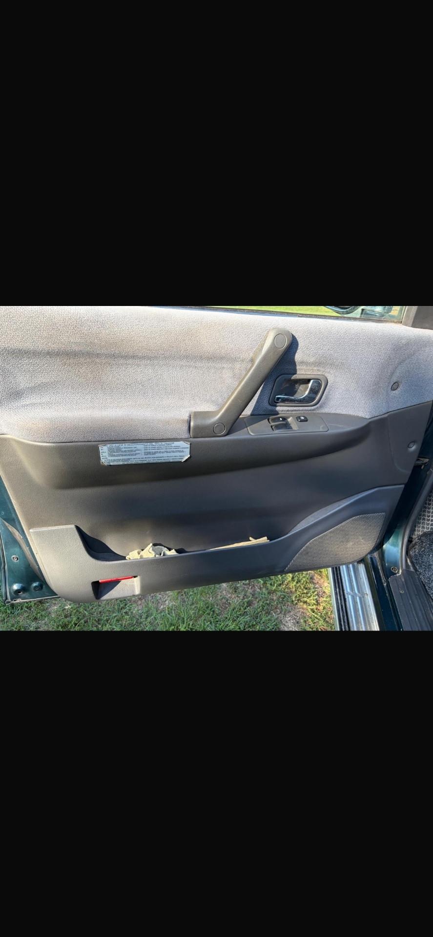 Mitsubishi Pajero 2.5 TDI Metal-top S.S. GLS Target
