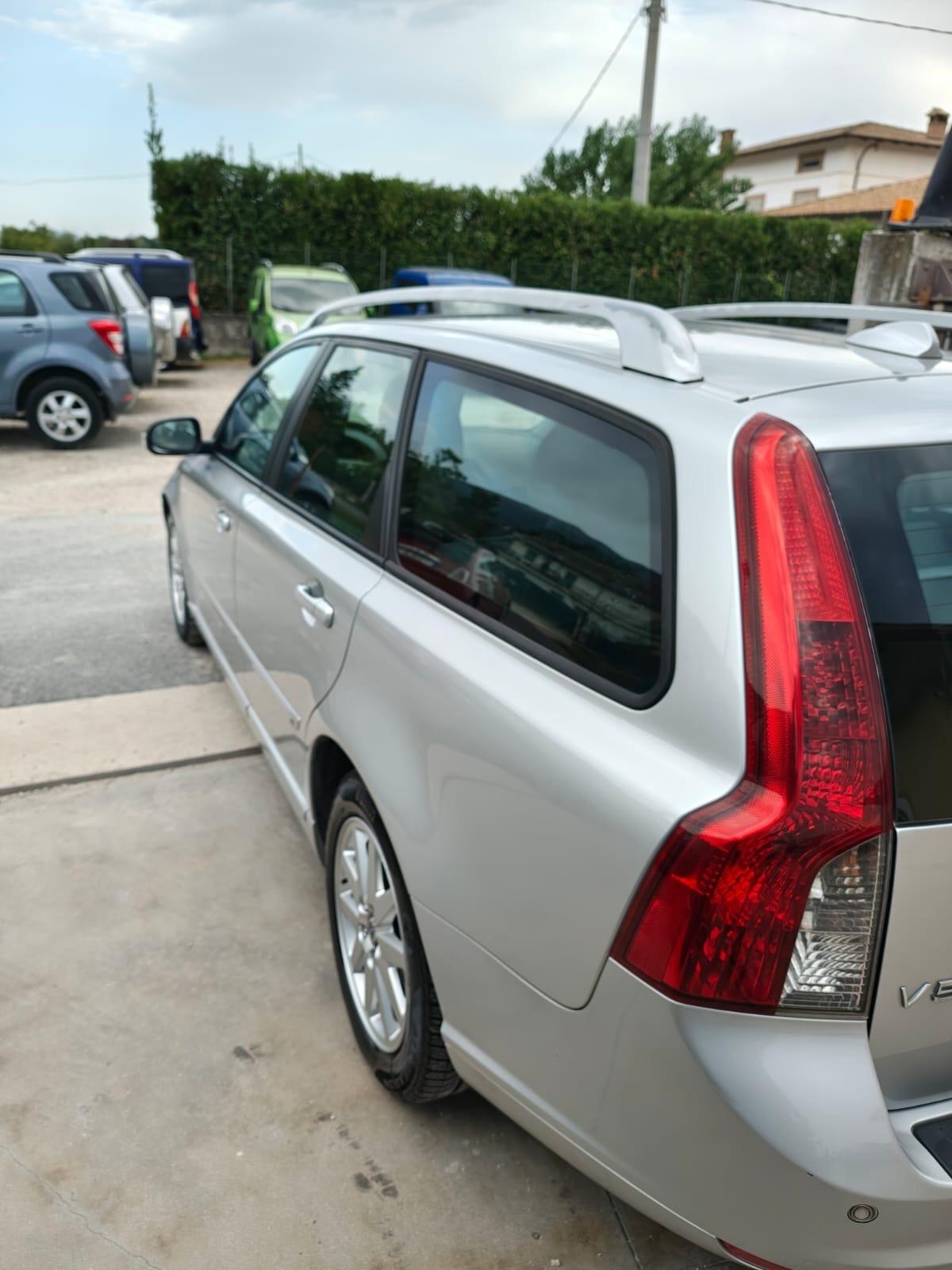 Volvo V50 1.6 D 110 cv garantita 12 mesi perfetta