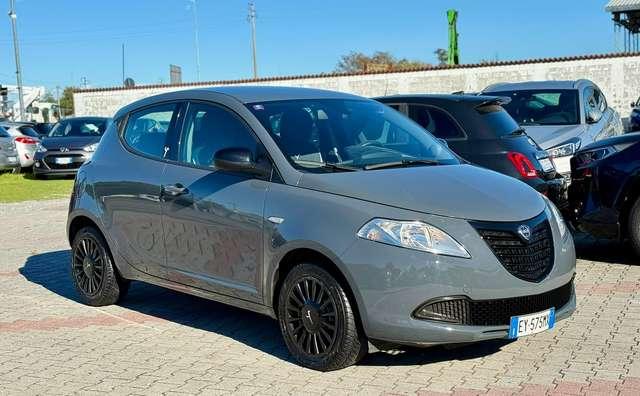 Lancia Ypsilon 1.2 8v S MomoDesign 69cv E6