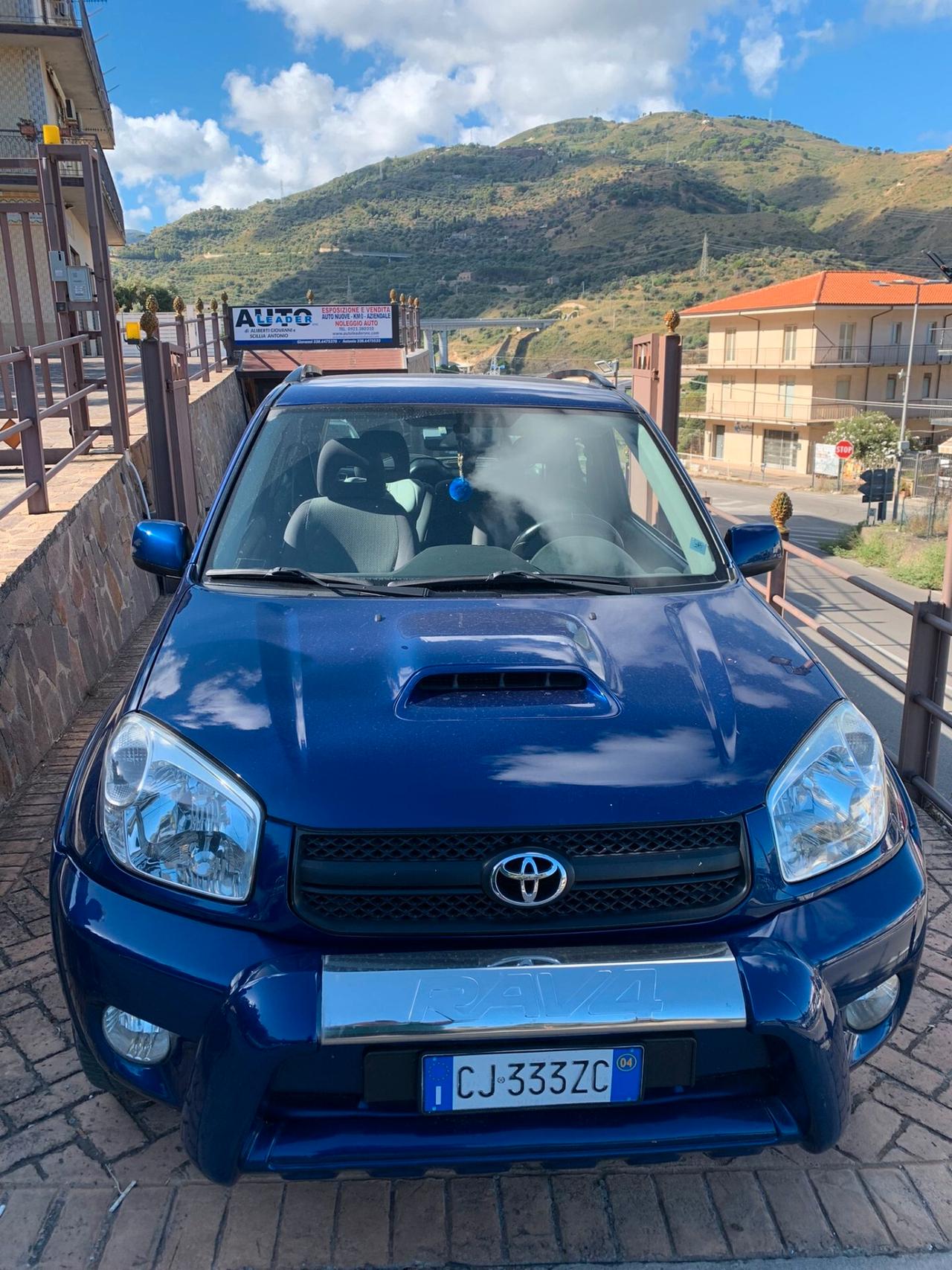 Toyota RAV 4 RAV4 2.0 Tdi D-4D cat 3 porte Sol