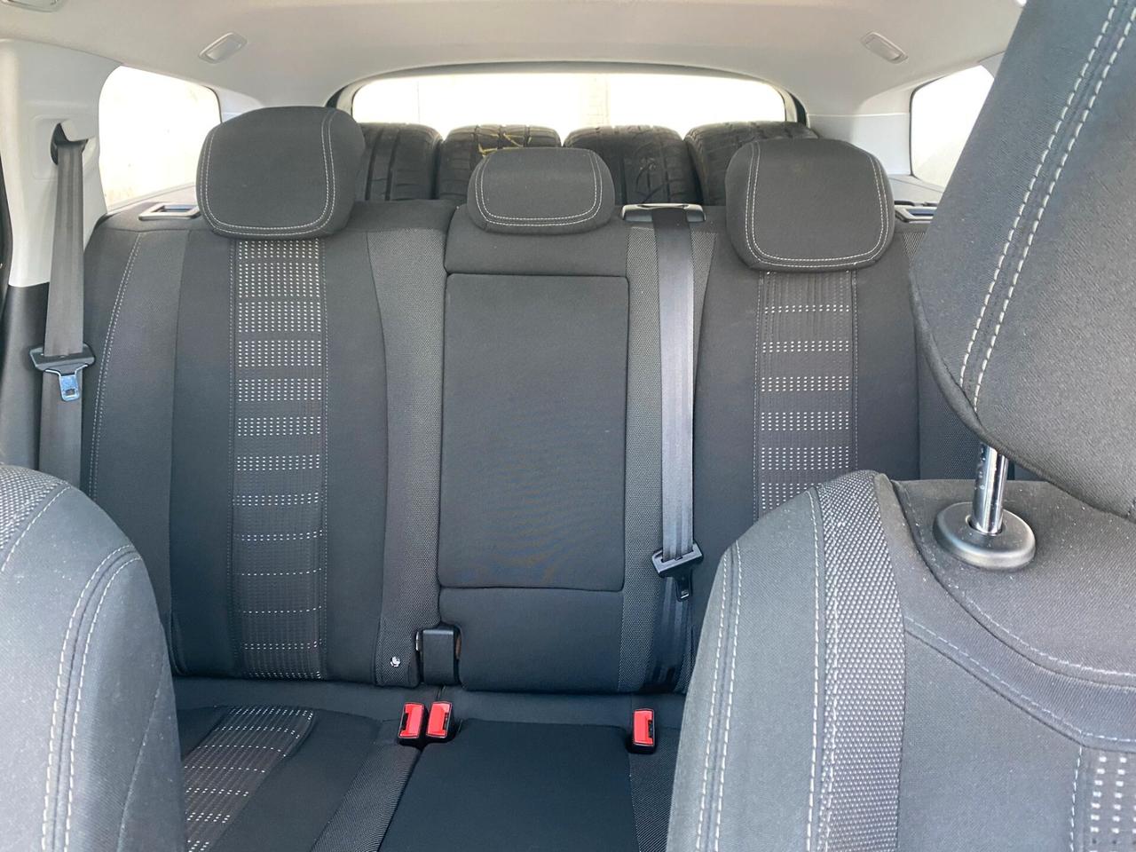 Peugeot 308 BlueHDi 120 S&S SW Business