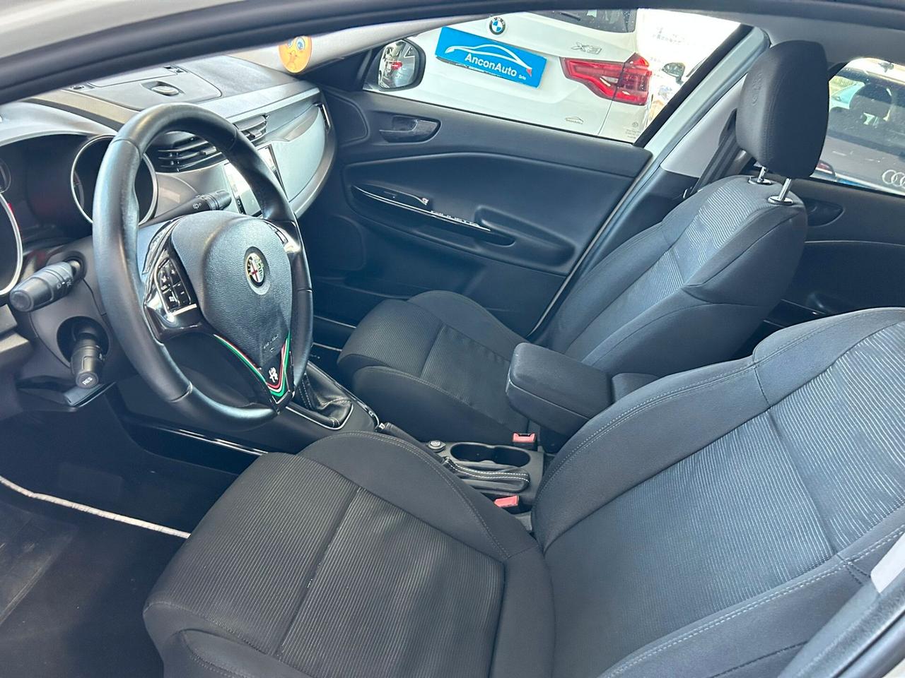 Alfa Romeo Giulietta 1.6 JTDm-2 2013