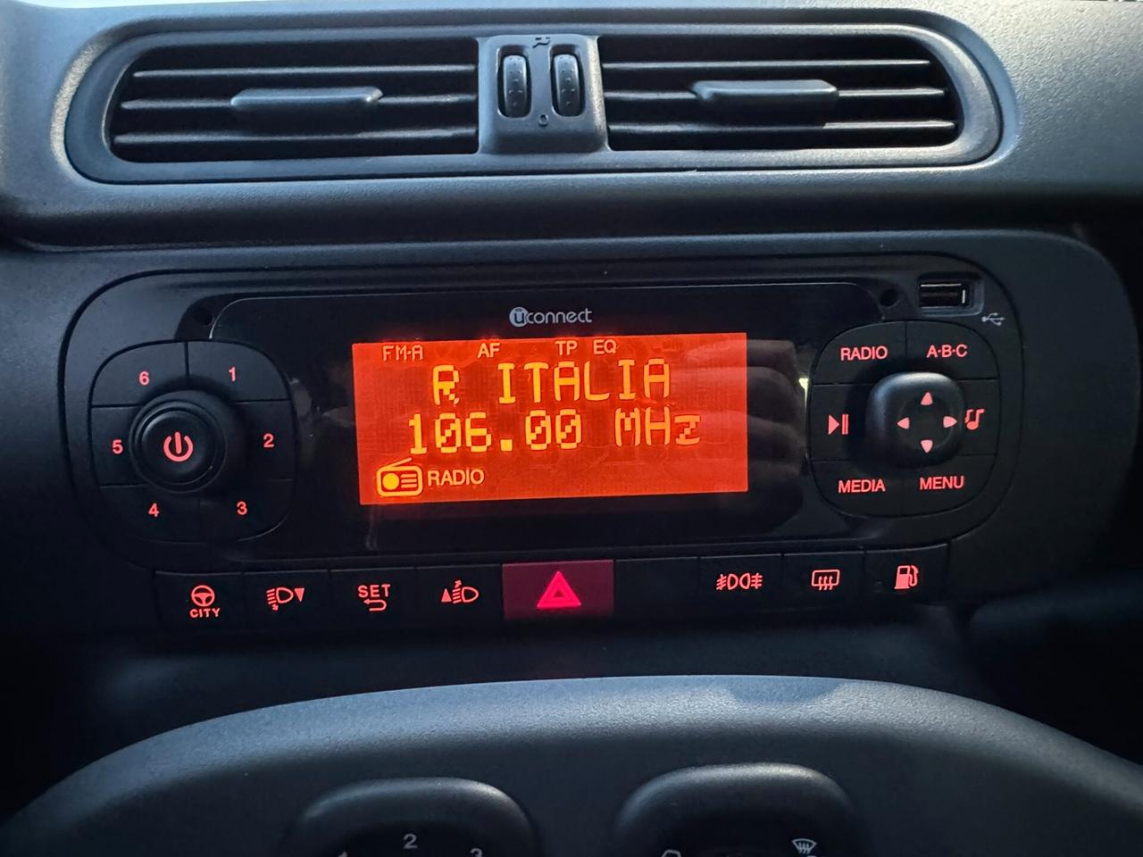 Fiat Panda 1.2 69CV Lounge GPL - Sensori, Cerchi, full