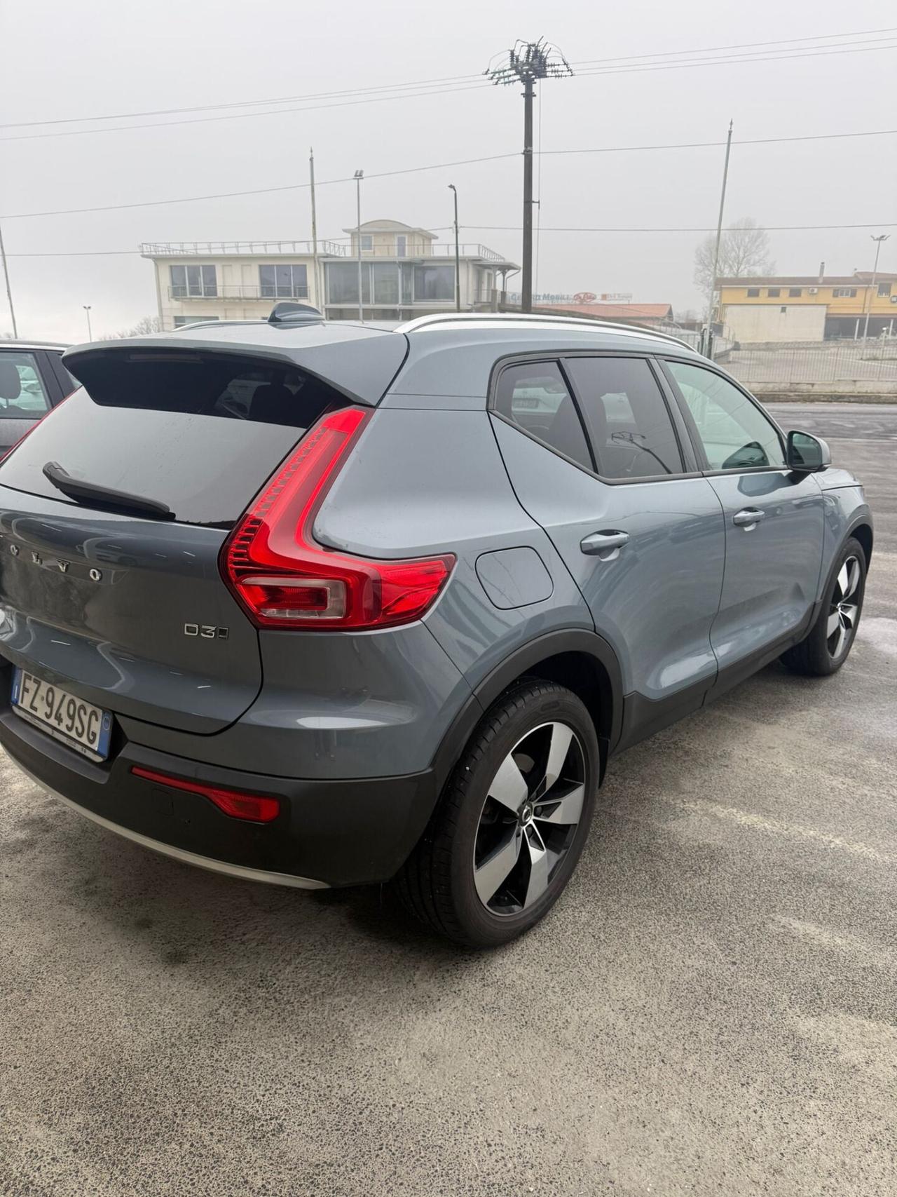 Volvo XC40 D3 AWD Geartronic Momentum
