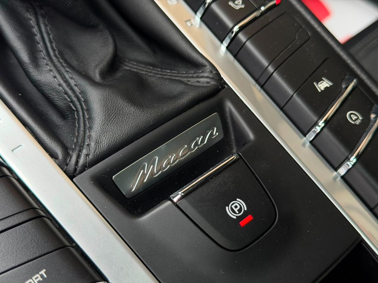 Porsche Macan 2.0 245CV