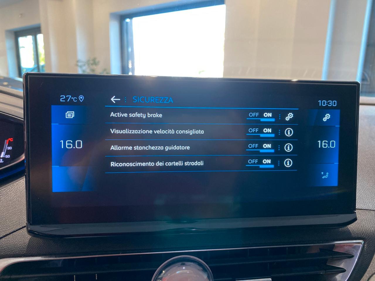 Peugeot 3008 BlueHDi 130 EAT8 Allure Pack