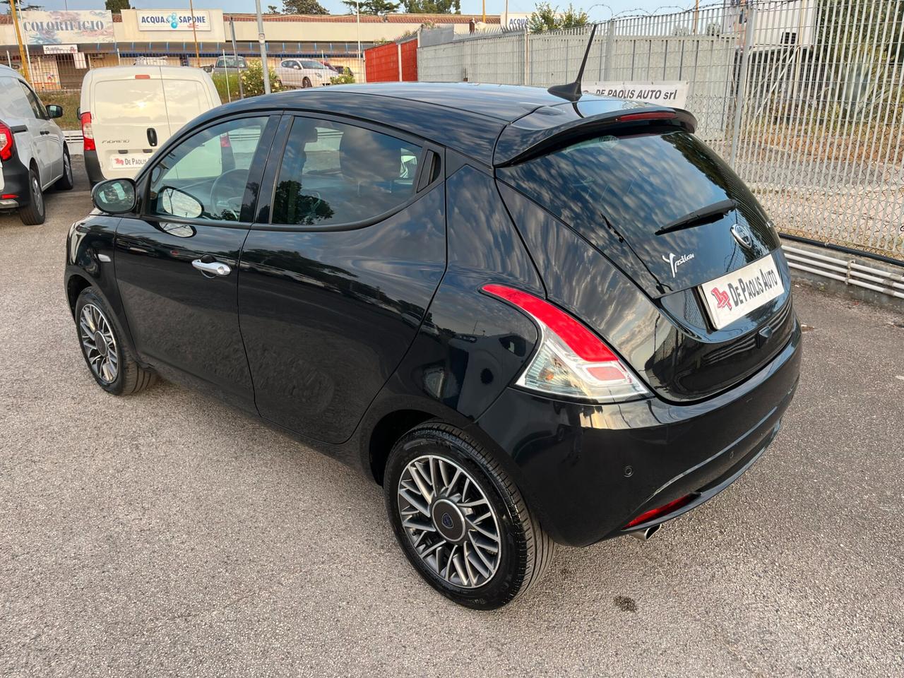 Lancia Ypsilon 1.0 FireFly 5 porte S&S Hybrid Gold Plus