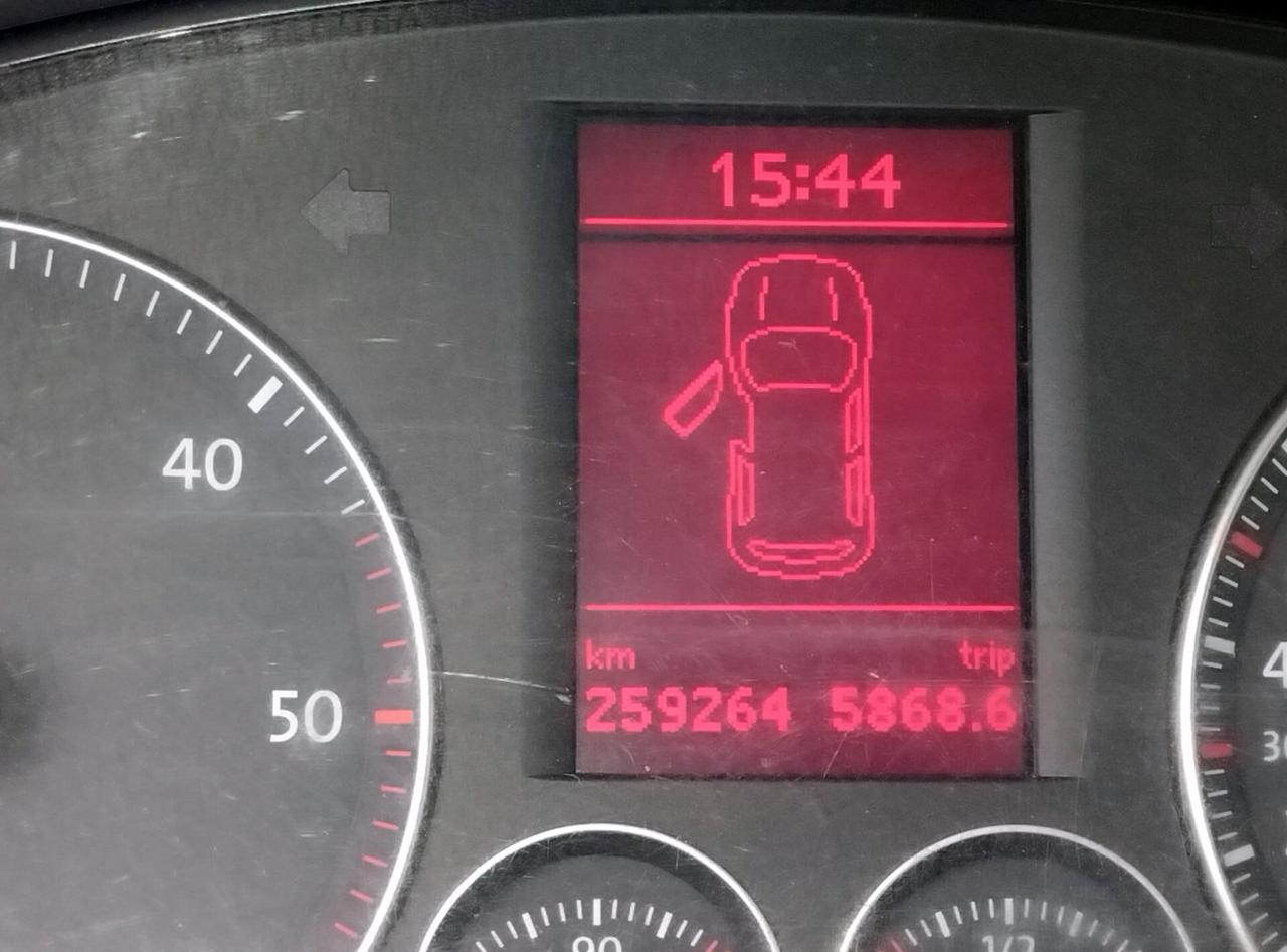 Volkswagen Touran 7 POSTI