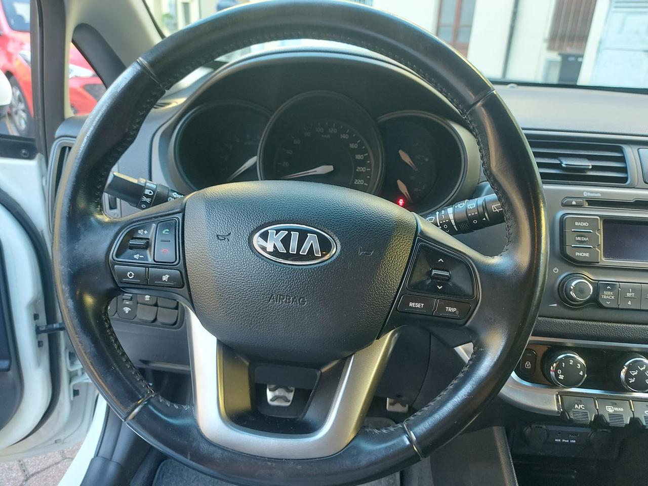 Kia Rio 1.4 crdi 90 cv neopatentati