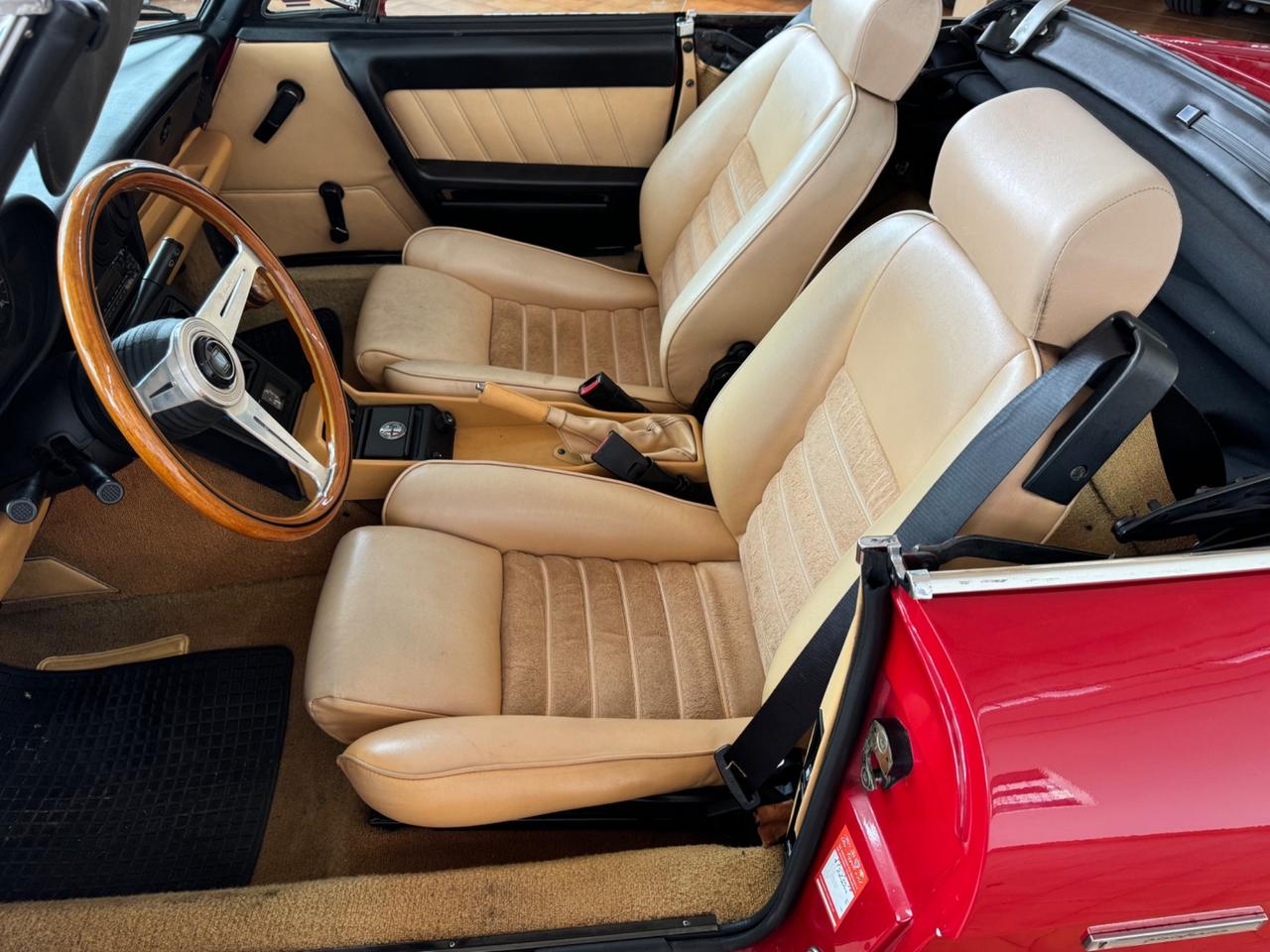 Alfa Romeo Spider Duetto - 1.6 carburatori