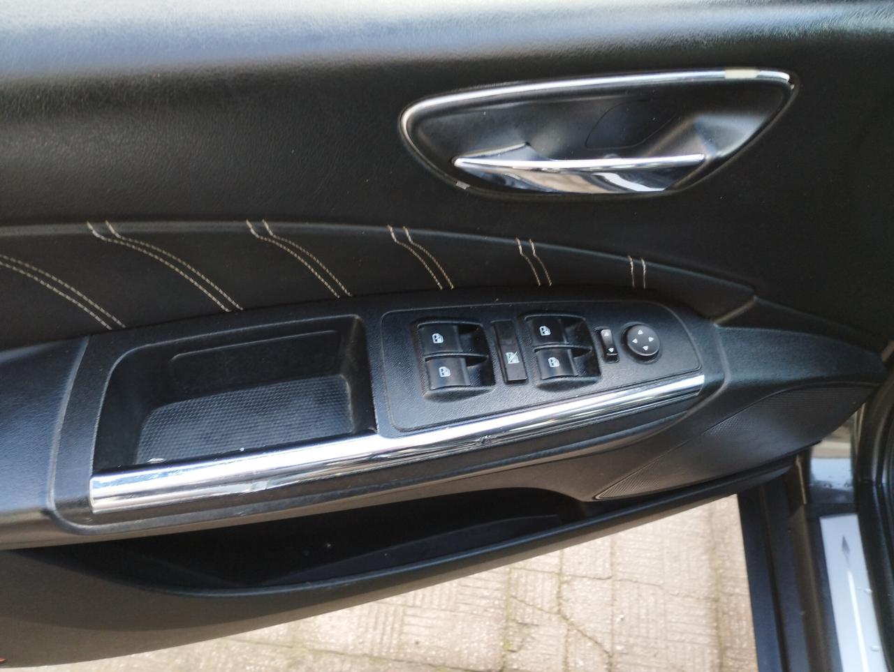 Lancia Delta 1.6 MJT DPF Argento