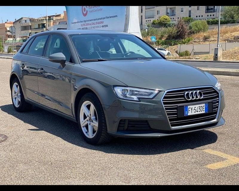 Audi A3 III 2016 Sportback Sportback 30 1.6 tdi Business 116cv s-tronic my19