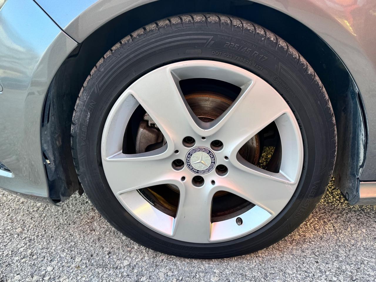 Mercedes-benz CLA 180 d S.W. Automatic Premium - Dark Night