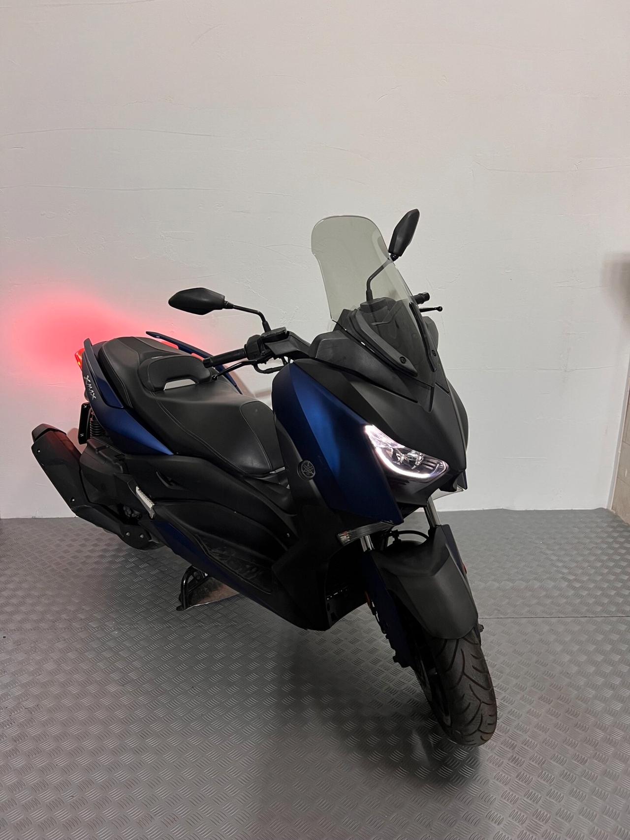 Yamaha X-Max 400