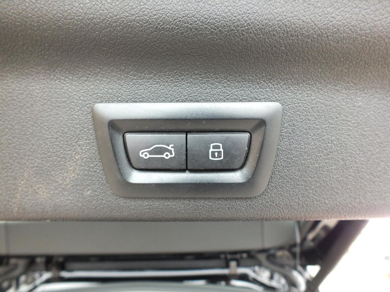 BMW X1-18i X-LINE SEMINUOVA!