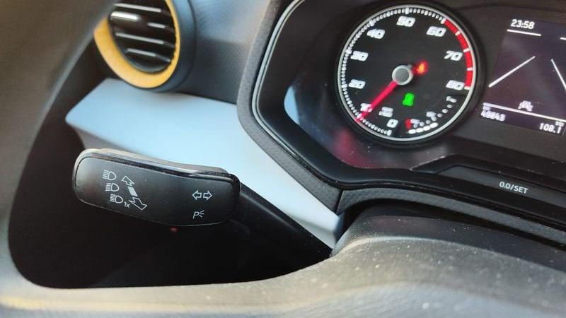 SEAT Arona 1.0 TGI 66KW REFERENCE