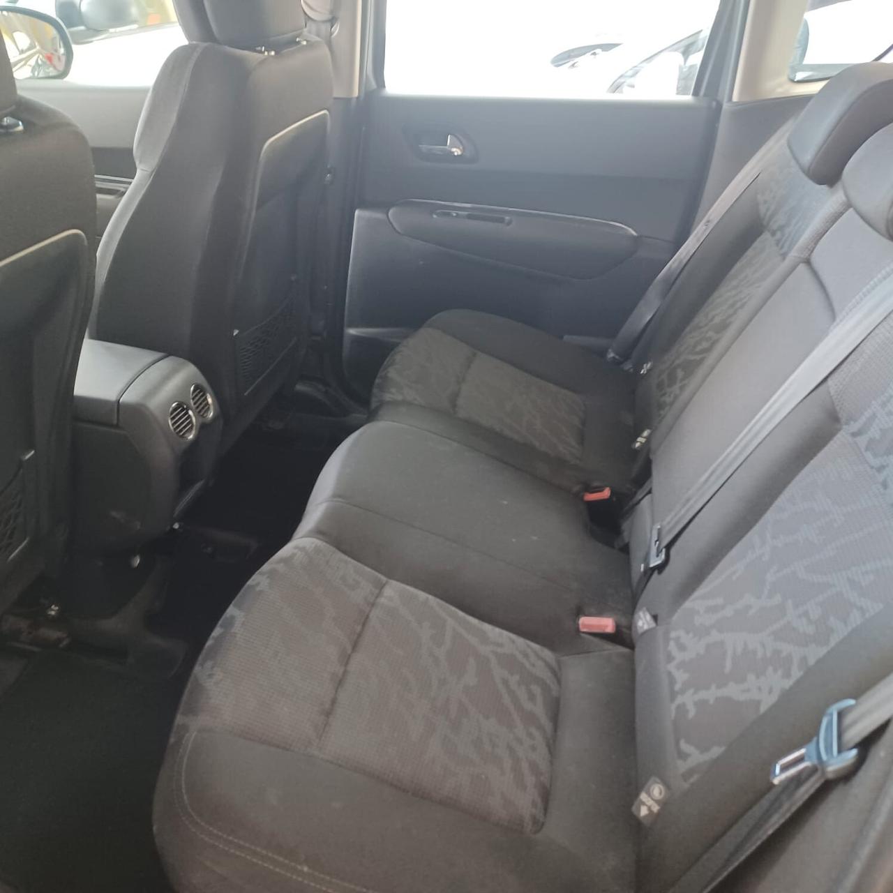 SPAZIOSA IDEALE PER FAMIGLIE 3008 1.6 HDI