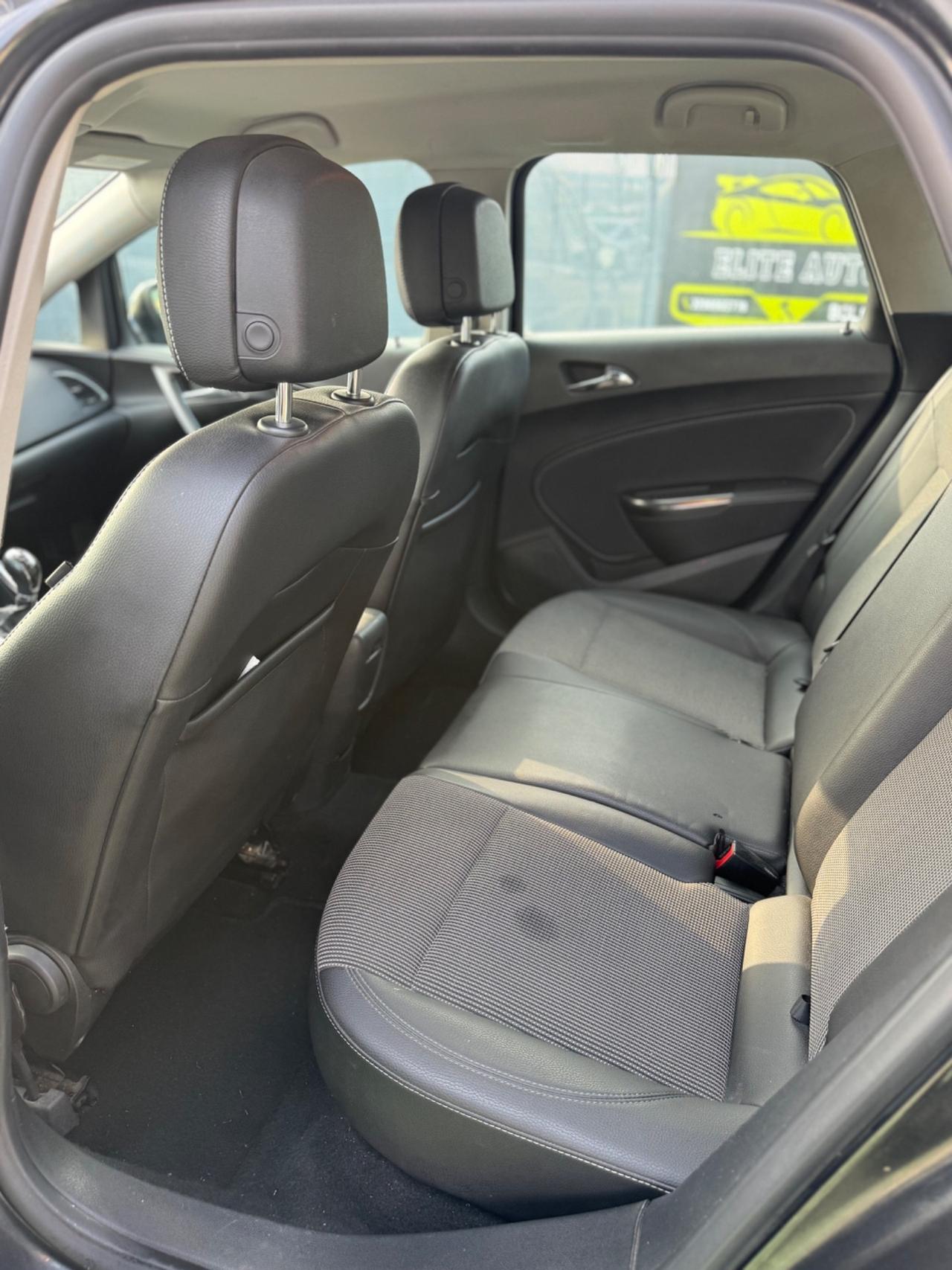 Opel ASTRA 2012 SW 1.7 DIESEL SPORTS TOURER COSMO