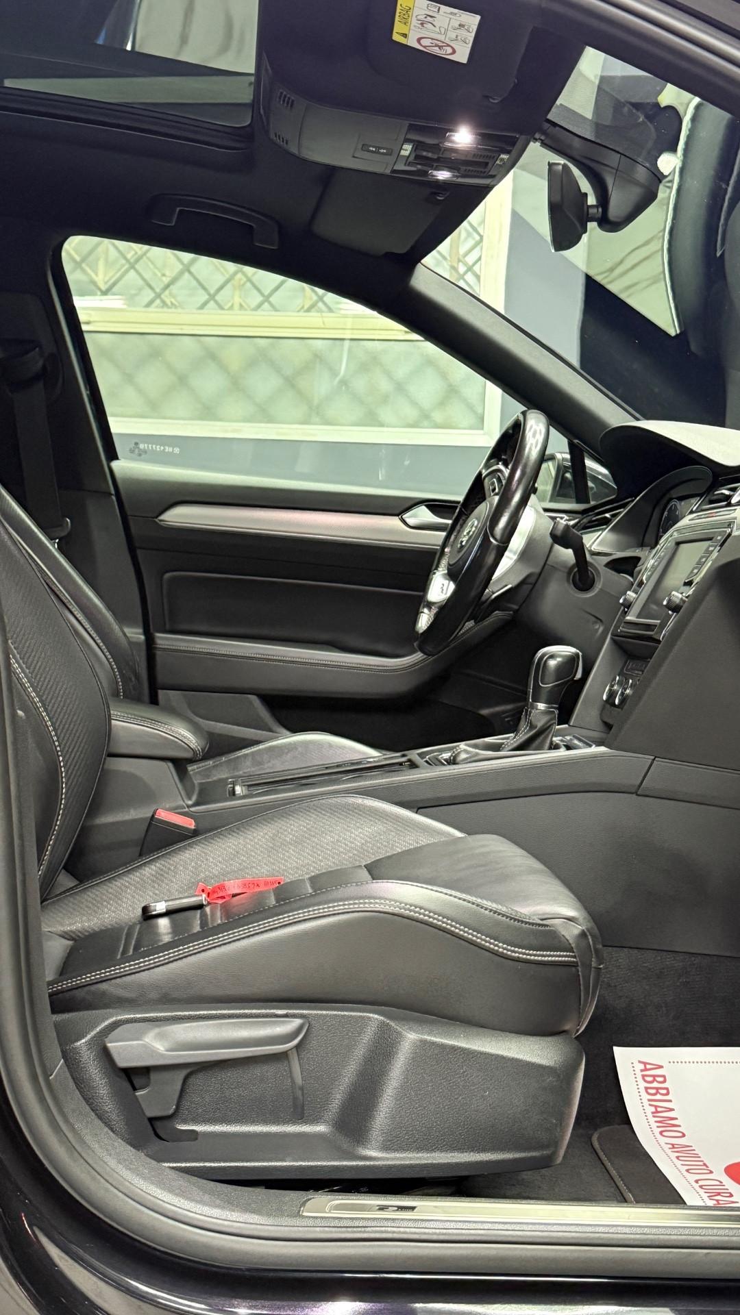 Volkswagen Passat R-LINE 2.0 BiTDI 240CV 4MOTION DSG Executive BMT