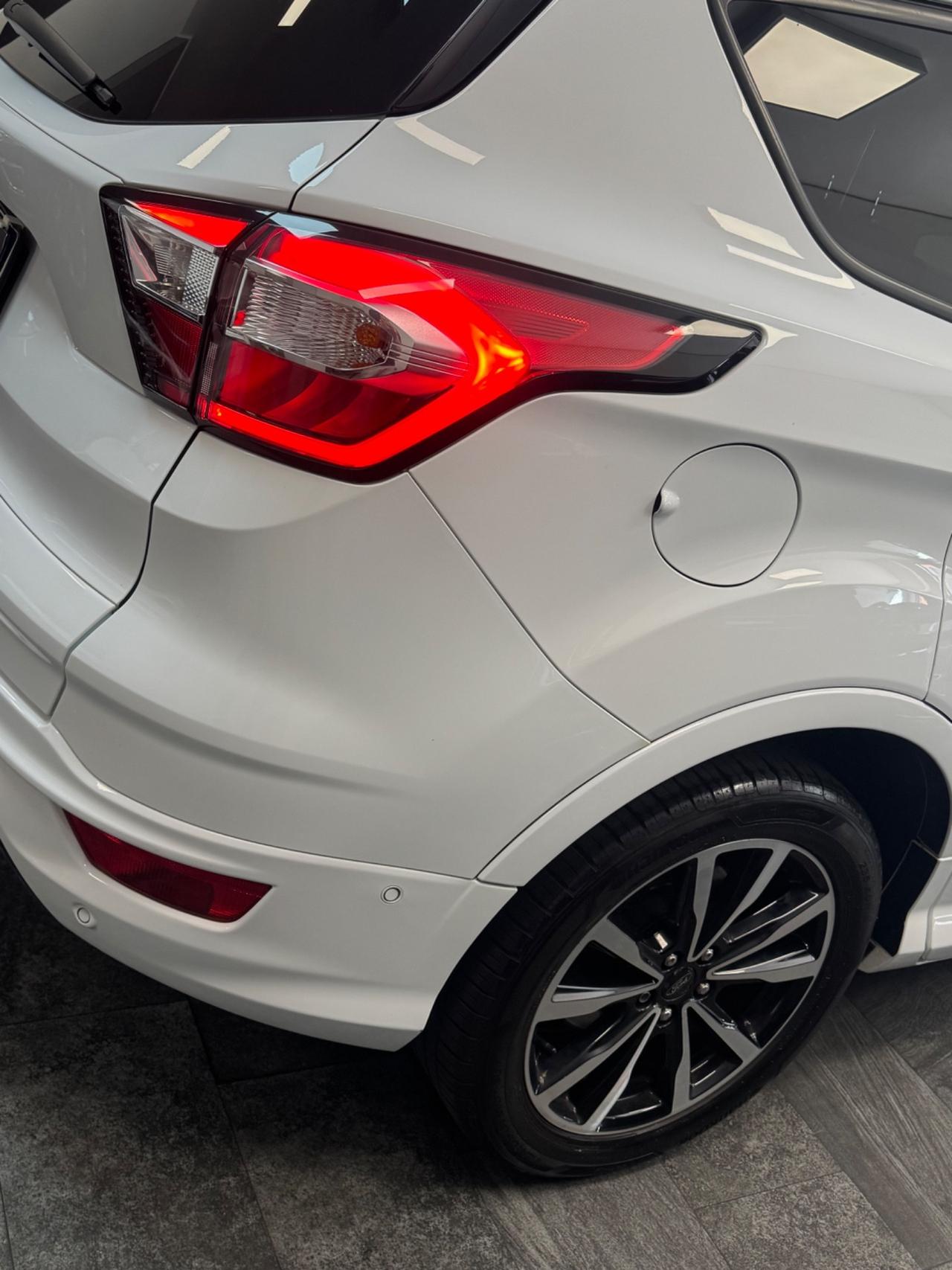 Ford Kuga 1.5 TDCI 120 CV ST-Line