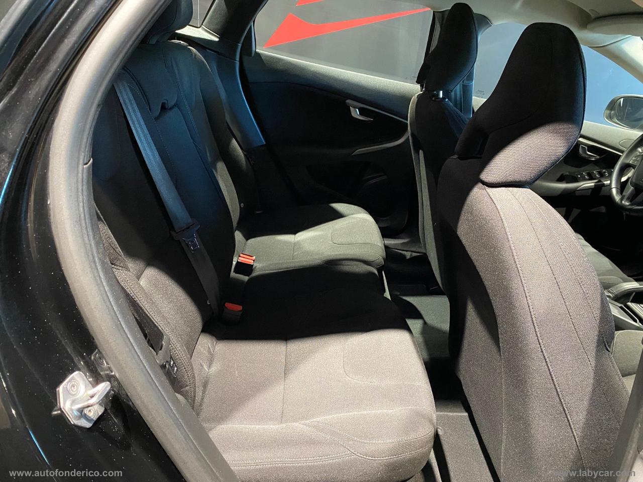 VOLVO V40 D2 Momentum