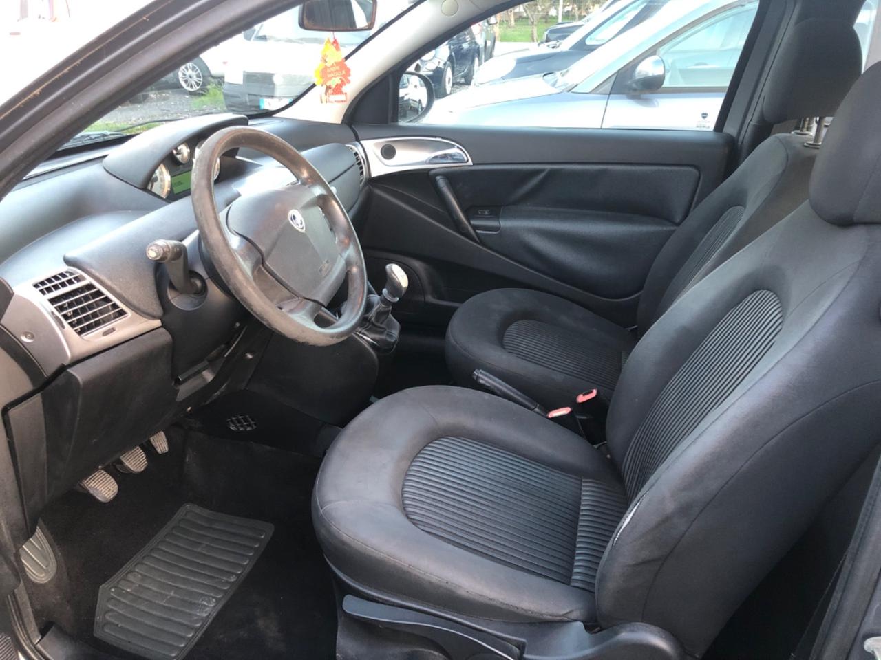 Lancia Ypsilon 1.2 Argento