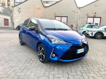 Toyota Yaris 1.5 Hybrid 5 porte Lounge Blue garanzia 10 anni su Hybrid parts