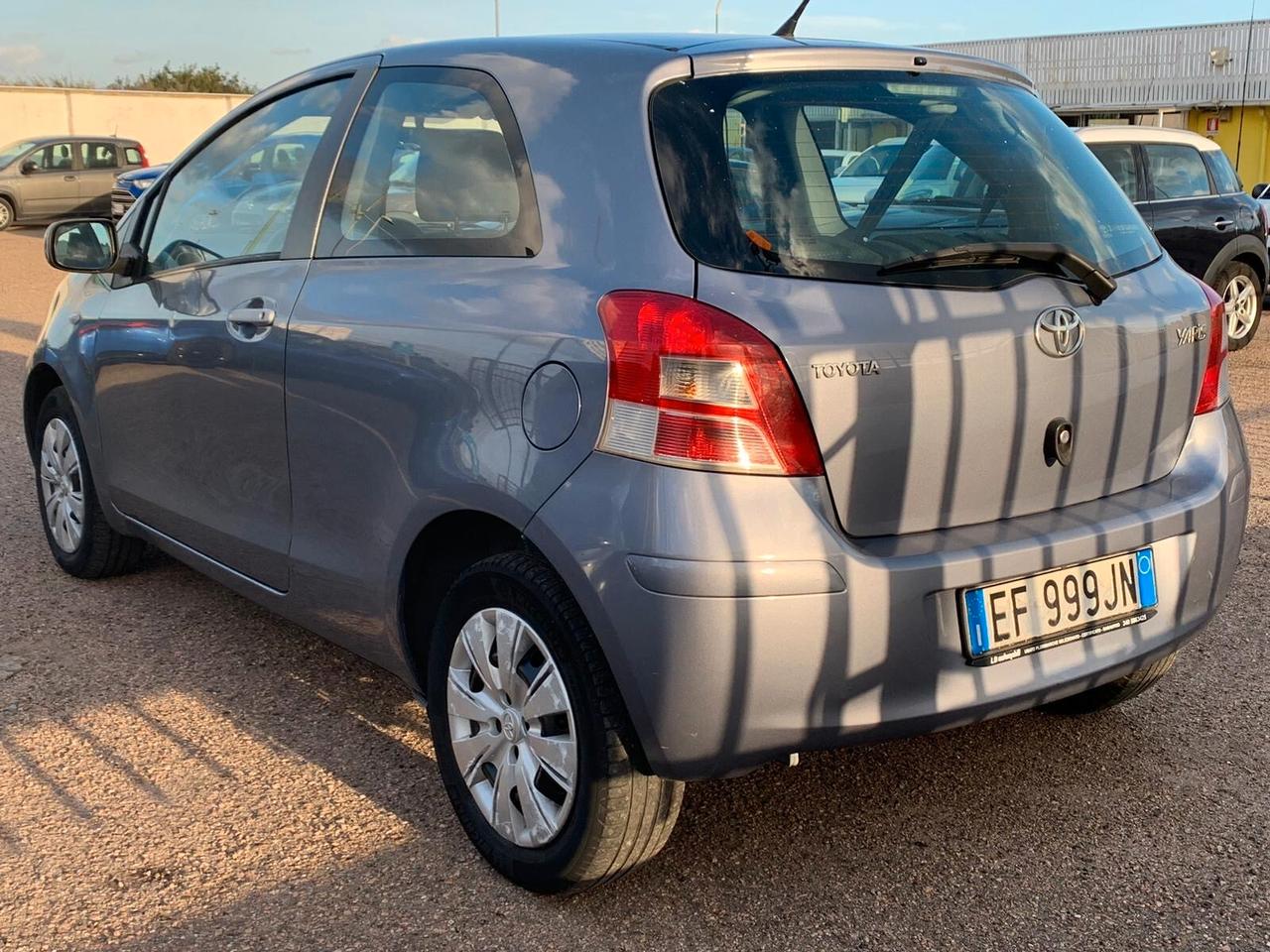 Toyota Yaris 1.0 3 porte