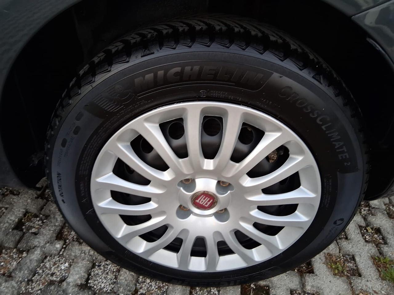 Fiat Punto 1.3 MJT II S&S 95 CV 5 porte Street-2017